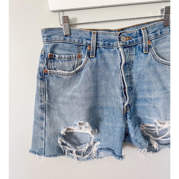 Vintage Levi's 501 Cut Off Denim Shorts - Size 33 - Picture 3 of 11